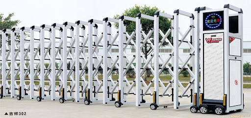 Cổng xếp hợp kim nhôm 302